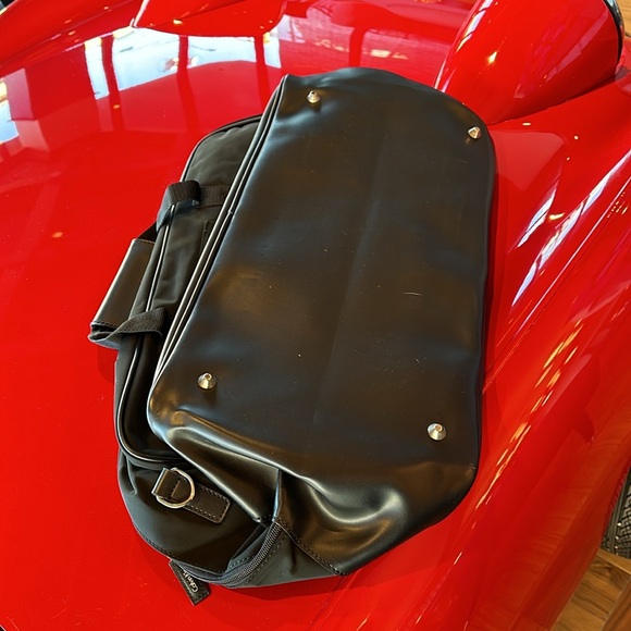 Never Used Black Calvin Klein Large Duffle Carry On Bag w/ detachable strap - Picture 4 of 4